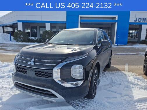2024 Mitsubishi Outlander SE Black Edition w/Pano Roof S-AWC