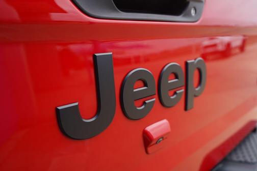 Firecracker Red Clearcoat 2025 Jeep Gladiator Nighthawk