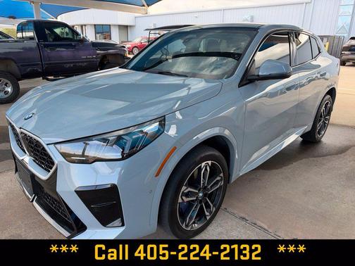Gray Metallic 2025 BMW X2 xDrive28i