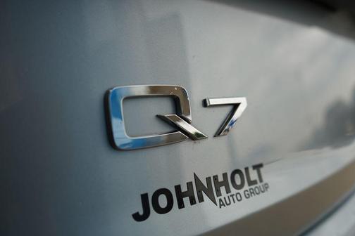 2024 Audi Q7 45 Premium Plus