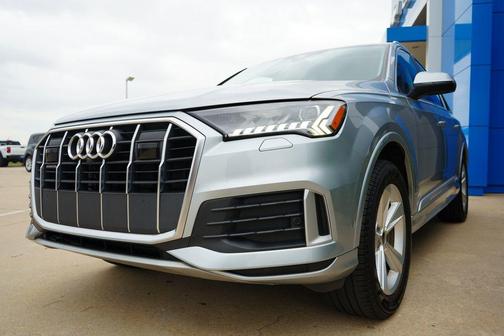 2024 Audi Q7 45 Premium Plus