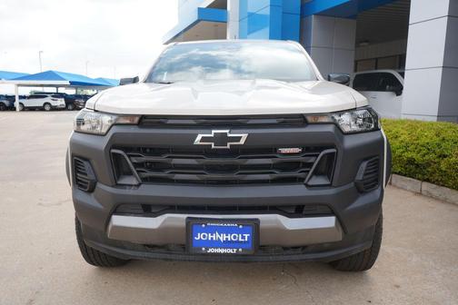 Summit White 2026 Chevrolet Colorado Trail Boss