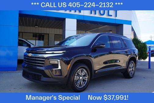 Mosaic Black Metallic 2025 Chevrolet Traverse LT