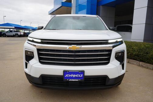 Summit White 2026 Chevrolet Traverse LT