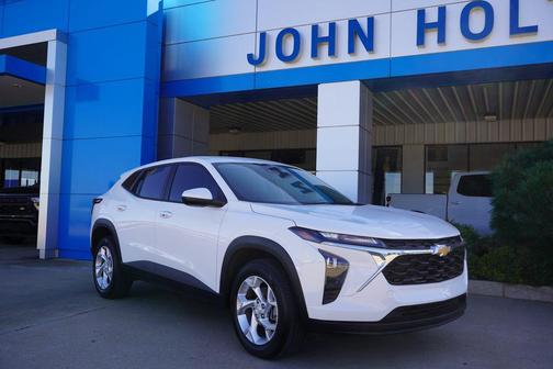 2024 Chevrolet Trax LS