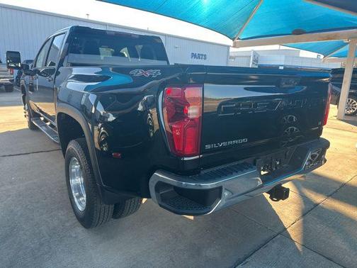 2026 Chevrolet Silverado 3500 LT