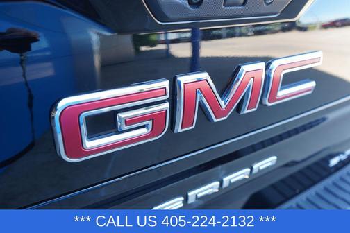 Onyx Black 2025 GMC Sierra 1500 SLT