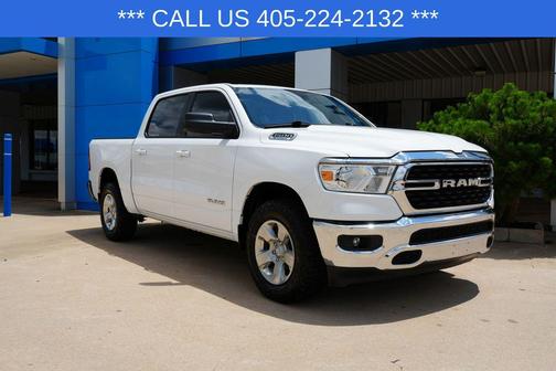 Bright White Clearcoat 2022 RAM 1500 Big Horn/Lone Star