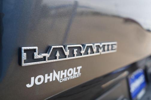Granite Crystal Metallic Clearcoat 2024 RAM 1500 Laramie