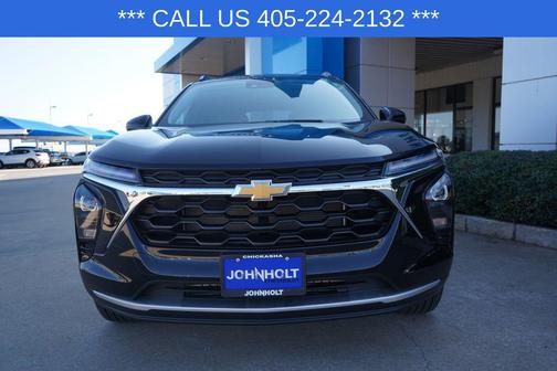 Black Metallic 2026 Chevrolet Trax LT