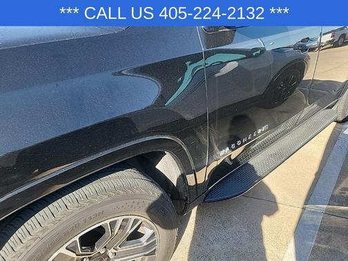 2023 Jeep Wagoneer L Series II 4x4