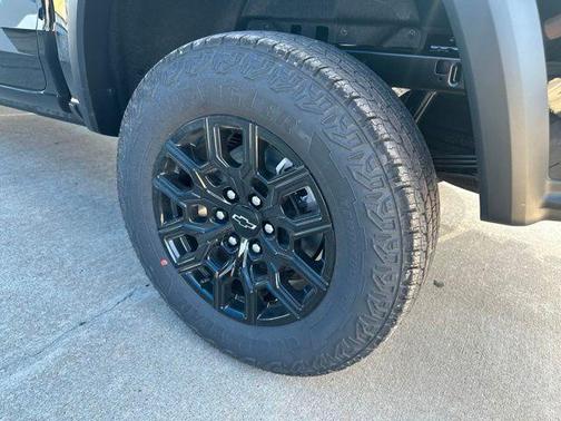 Black 2026 Chevrolet Colorado Trail Boss