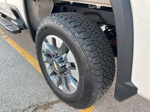 2026 Chevrolet Silverado 2500 Custom