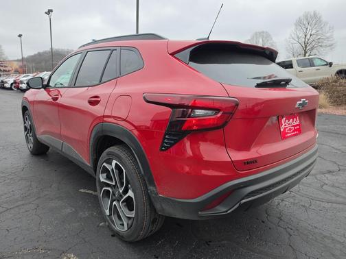 Apex Red 2026 Chevrolet Trax FWD 2RS