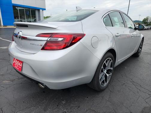 2017 Buick Regal Turbo Sport Touring