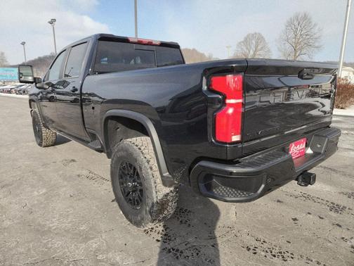2025 Chevrolet Silverado 2500 4WD Crew Cab Standard Bed ZR2