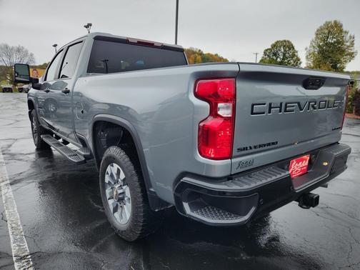 2024 Chevrolet Silverado 2500 Custom
