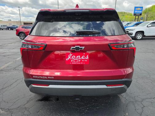 Radiant Red Tintcoat 2026 Chevrolet Equinox 1LT