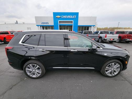 2025 Cadillac XT6 Premium Luxury AWD