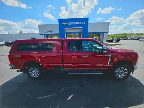 Rapid Red Metallic Tinted Clearcoat 2023 Ford F-250 Lariat