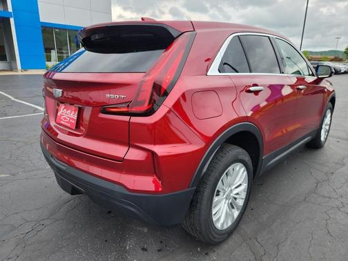 2024 Cadillac XT4 Luxury