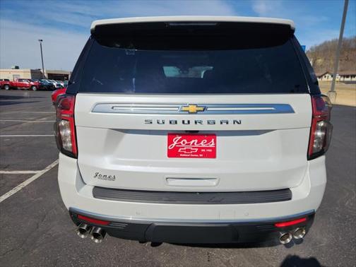 2023 Chevrolet Suburban 4WD High Country