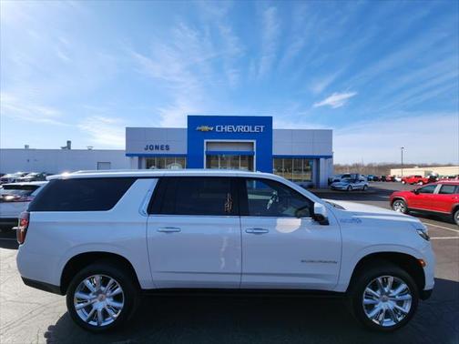 2023 Chevrolet Suburban 4WD High Country
