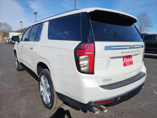 2023 Chevrolet Suburban 4WD High Country