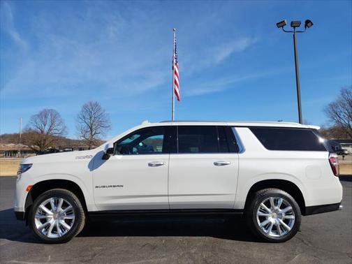 2023 Chevrolet Suburban 4WD High Country