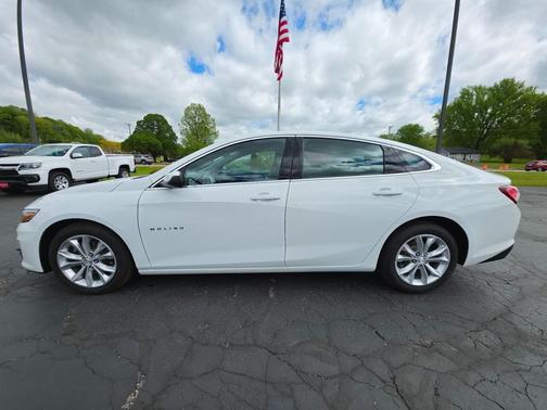 Summit White 2021 Chevrolet Malibu LT