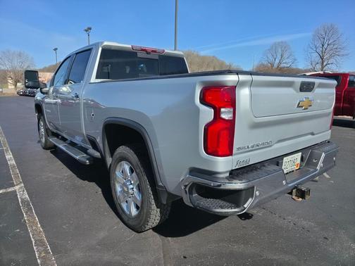 Silver Ice Metallic 2022 Chevrolet Silverado 2500 LTZ