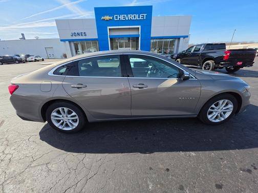 2017 Chevrolet Malibu 1LT