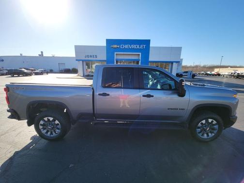 2024 Chevrolet Silverado 2500 Custom