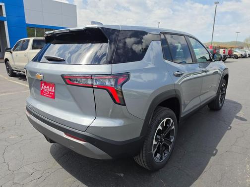 Sterling Gray Metallic 2026 Chevrolet Equinox 1LT