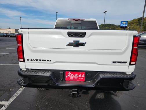 2025 Chevrolet Silverado 2500 4WD Crew Cab Standard Bed ZR2