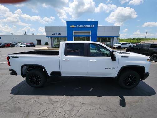 2025 Chevrolet Silverado 3500 LT