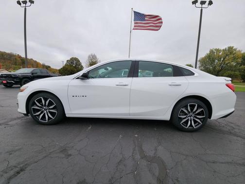 2023 Chevrolet Malibu FWD RS