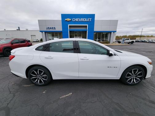 2023 Chevrolet Malibu FWD RS