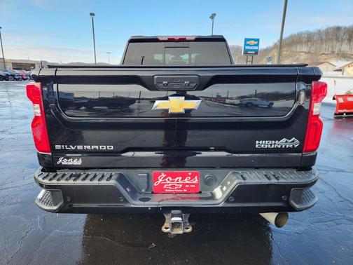 2022 Chevrolet Silverado 2500 High Country