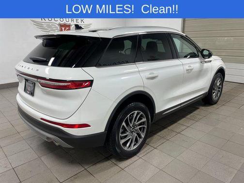 Pristine White Metallic Tri-Coat 2022 Lincoln Corsair Standard