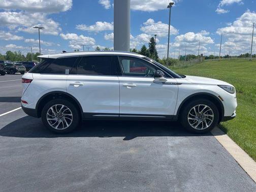 Pristine White Metallic Tri-Coat 2022 Lincoln Corsair Standard