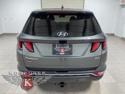2023 Hyundai TUCSON SE