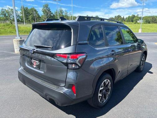 Magnetite Gray Metallic 2026 Subaru Forester Premium