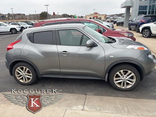 Gun Metallic Pearl Metallic 2012 Nissan Juke SV