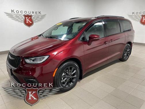 2021 Chrysler Pacifica Touring