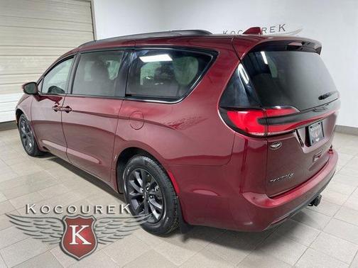 2021 Chrysler Pacifica Touring