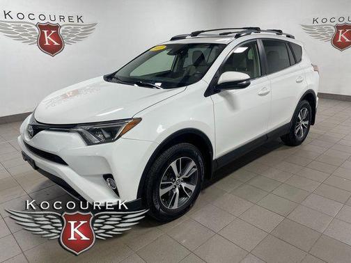 Super White 2017 Toyota RAV4 XLE