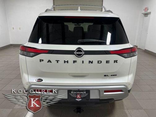 2023 Nissan Pathfinder SL 4WD
