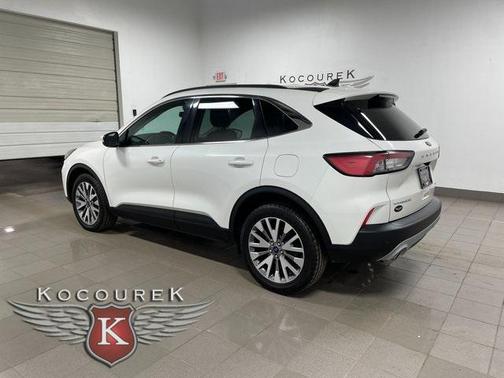 2022 Ford Escape Titanium