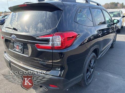 Crystal Black Silica 2026 Subaru Ascent Onyx Edition Touring 7-Passenger